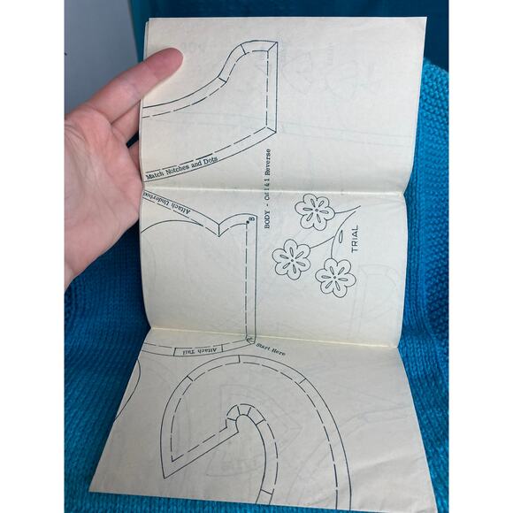 Sewing pattern 804 Long neck Plush cat 1950s 16in tall - Picture 5 of 5